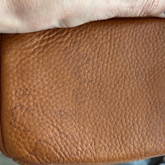 Fossil multi-pocket, leather satchel with shoulder strap. - Picture 11 of 11